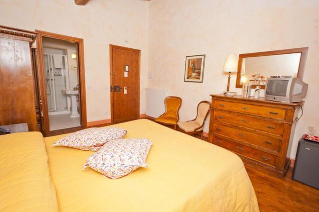 La Locanda Del Borgo Pietralunga  Phòng bức ảnh